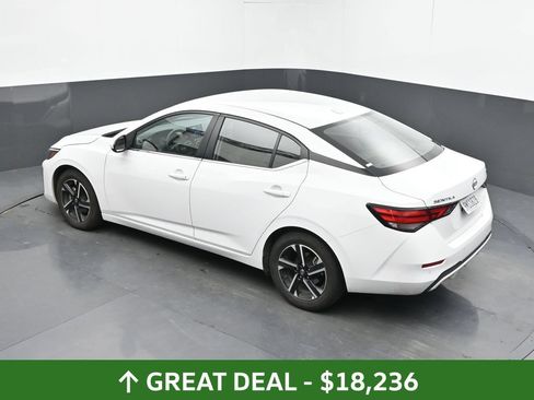 Used 2024 Nissan Sentra SV FWD image 21