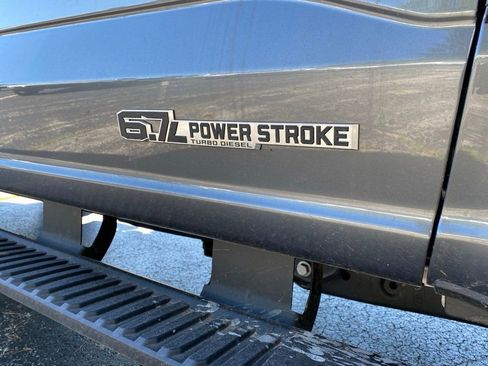 New 2026 Ford F250 XLT w/ XLT Premium Package AWD/4WD image 4