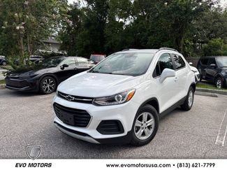 Used 2020 Chevrolet Trax LT w/ LT Convenience Package image 1