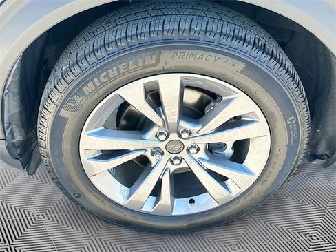 Used 2024 Ford Explorer XLT w/ Equipment Group 202A image 31