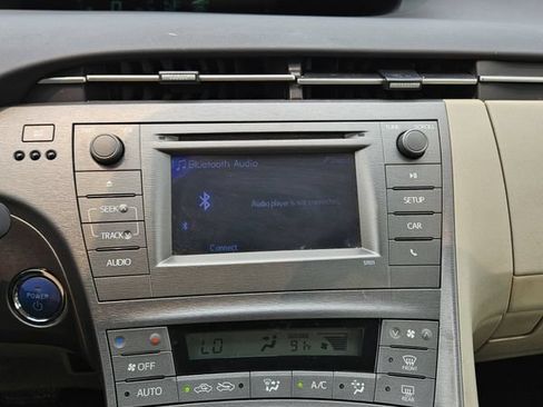 Used 2014 Toyota Prius Two FWD image 19