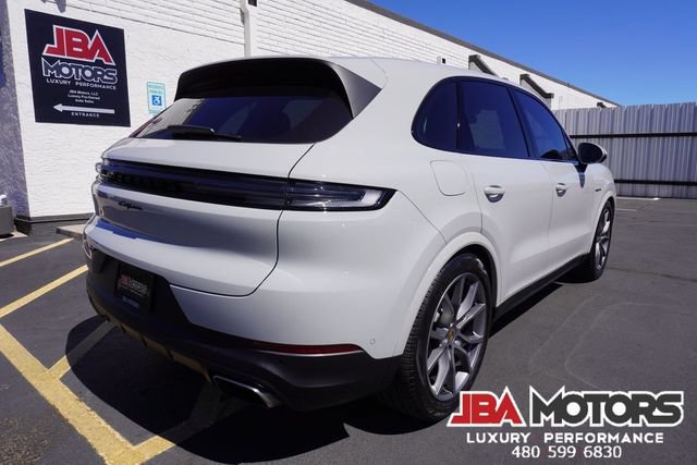 Used 2024 Porsche Cayenne AWD/4WD image 90