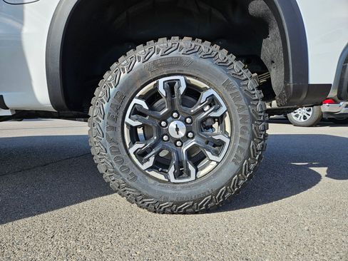 New 2026 Chevrolet Silverado 1500 ZR2 w/ LPO, Dark Essentials Package AWD/4WD image 16