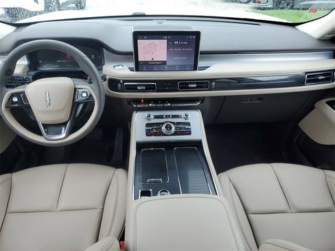 Certified 2023 Lincoln Aviator 2WD w/ Premium Package image 15