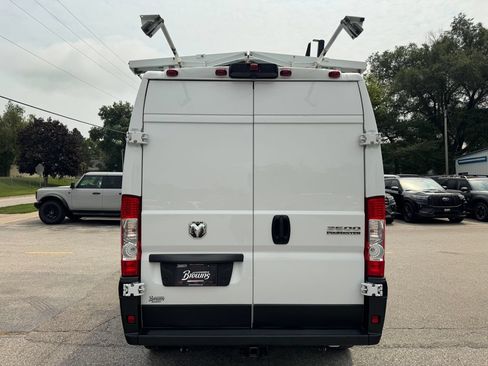 Used 2023 RAM ProMaster 3500 w/ Premium Appearance Group FWD image 6