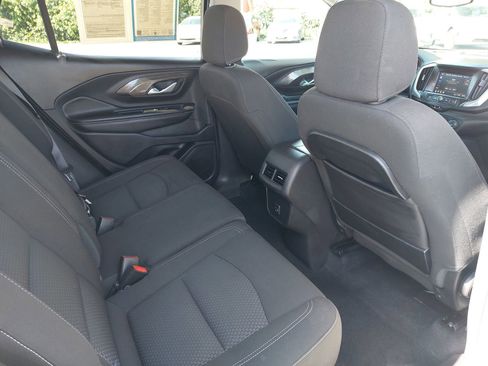 Used 2024 GMC Terrain SLE image 11