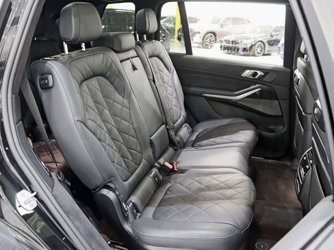 Used 2024 BMW X7 xDrive40i w/ M Sport Package AWD/4WD image 31