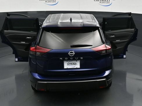 Used 2025 Nissan Rogue SV FWD image 35