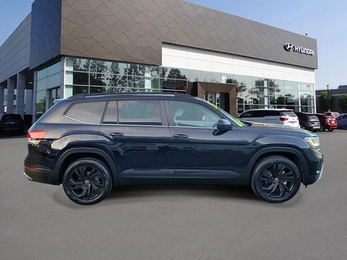 Used 2022 Volkswagen Atlas SE image 4