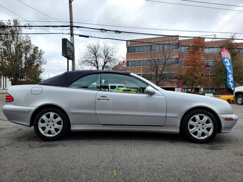 Used 2003 Mercedes-Benz CLK 320 Cabriolet image 6