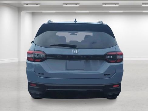 New 2026 Honda Pilot Sport image 4