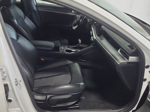 Used 2023 Kia K5 GT-Line image 11