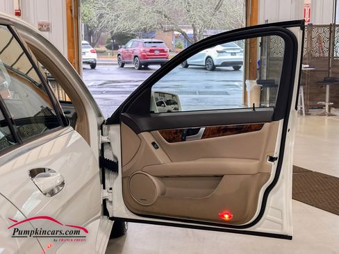 Used 2012 Mercedes-Benz C 300 4MATIC Sedan image 20