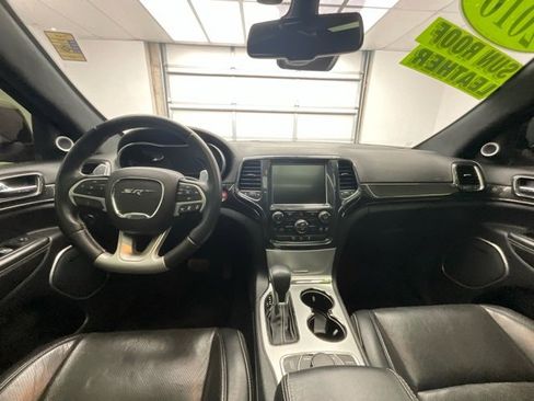 Used 2016 Jeep Grand Cherokee SRT image 4