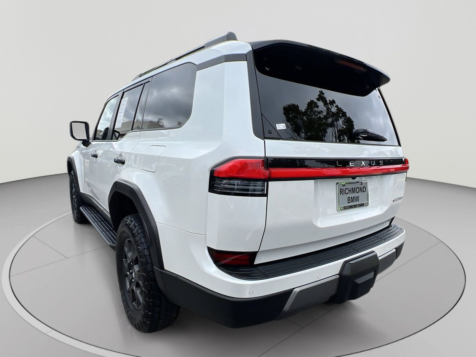 Used 2024 Lexus GX 550 AWD/4WD image 3