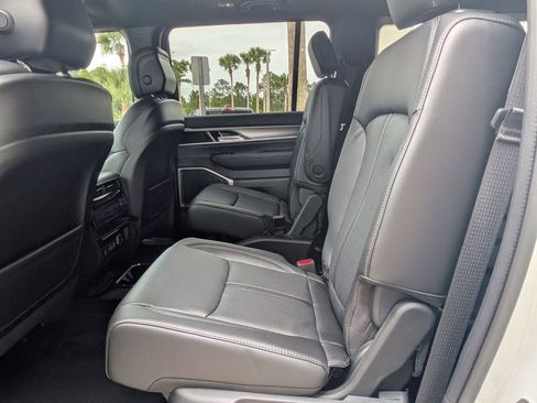 New 2026 Jeep Grand Wagoneer 4WD image 10