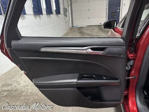 Used 2016 Ford Fusion Energi Titanium w/ Driver Assist Package FWD image 20