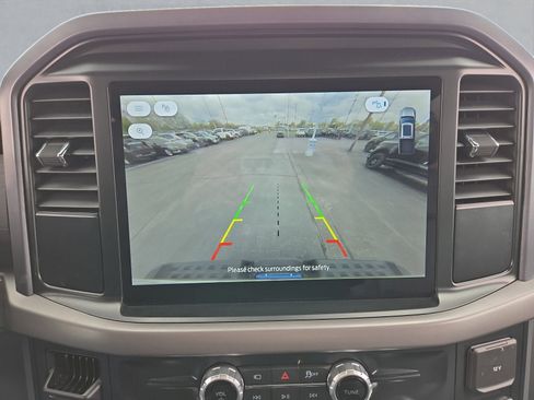 Used 2025 Ford F150 Lightning Pro AWD/4WD image 19