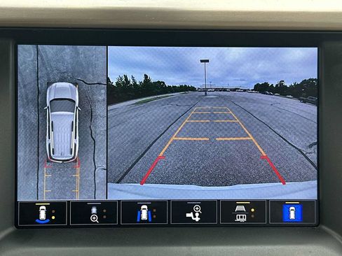 Used 2023 GMC Acadia Denali w/ Denali Ultimate Package AWD/4WD image 40