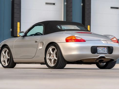 Used 1999 Porsche Boxster RWD image 26