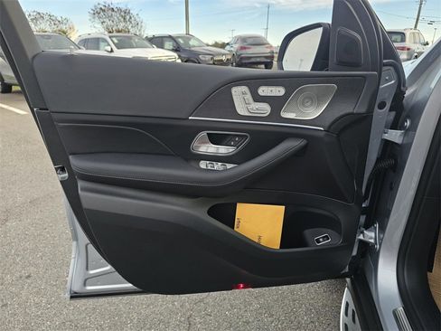 New 2026 Mercedes-Benz GLS 450 4MATIC image 10