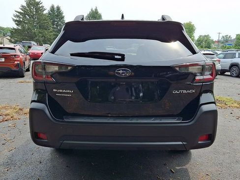 Used 2024 Subaru Outback Premium AWD/4WD image 8