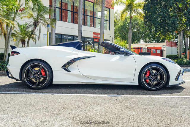 Used 2021 Chevrolet Corvette Stingray Premium Conv w/ Z51 Performance Package RWD image 8