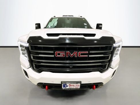Used 2022 GMC Sierra 2500 AT4 w/ AT4 Preferred Package AWD/4WD image 2