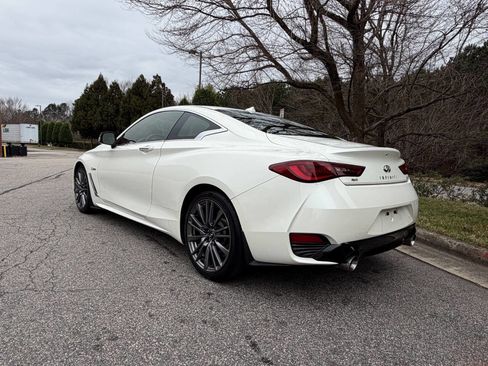 Used 2017 INFINITI Q60 Red Sport 400 image 6