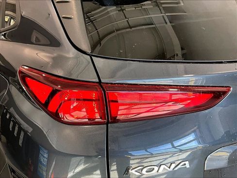 Used 2023 Hyundai Kona SEL image 25