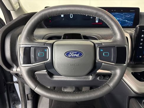 Certified 2025 Ford Expedition Active image 17