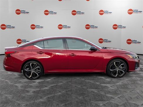 Used 2023 Nissan Altima 2.5 SR image 4