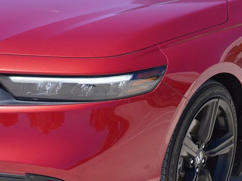 Used 2025 Honda Accord Sport image 2