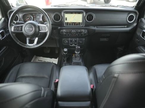 Used 2020 Jeep Wrangler Unlimited Sahara image 20