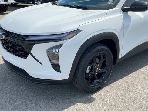 New 2026 Chevrolet Trax LT image 11