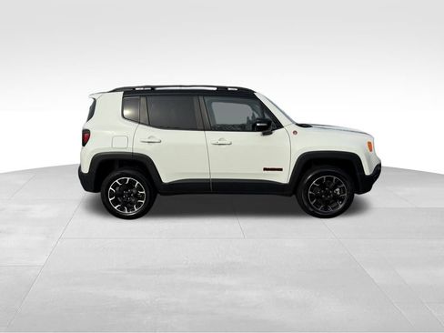 Used 2023 Jeep Renegade Trailhawk image 12
