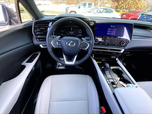 Used 2025 Lexus RX 350 Premium image 5