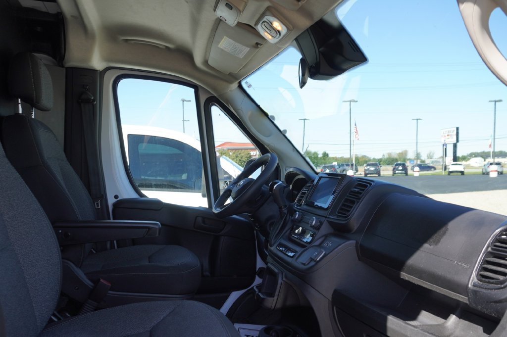 Used 2025 RAM ProMaster 2500 w/ U-Haul Equipment Group FWD image 10