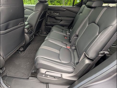 Certified 2025 Honda Pilot EX-L image 15