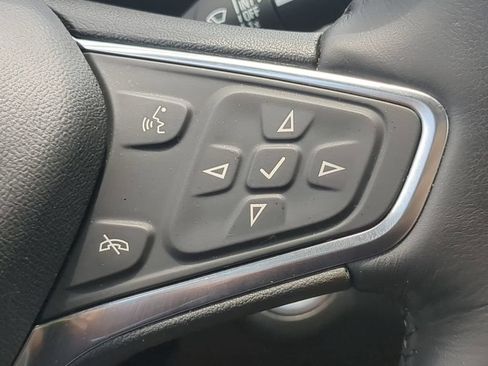 Used 2018 Chevrolet Equinox Premier FWD image 21
