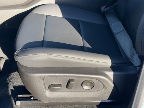 New 2025 Chevrolet Colorado LT w/ LT Convenience Package image 40