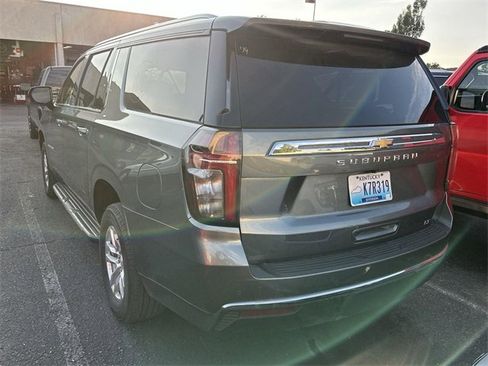 Used 2024 Chevrolet Suburban LT image 3