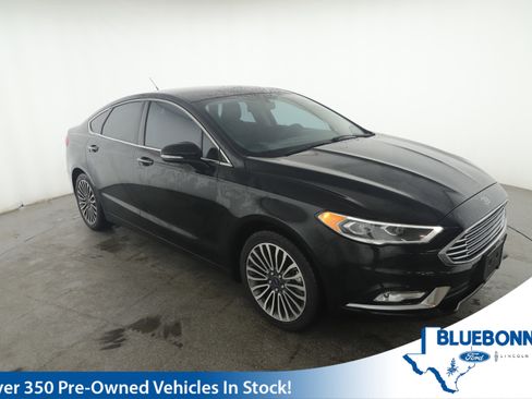 Used 2017 Ford Fusion SE image 1