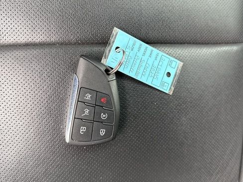 Used 2023 Chevrolet Suburban Premier image 41