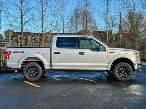Used 2019 Ford F150 XLT image 2