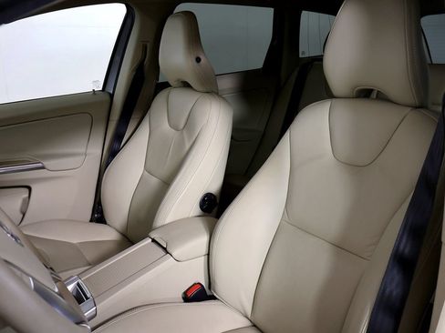 Used 2013 Volvo XC60 T6 AWD/4WD image 23