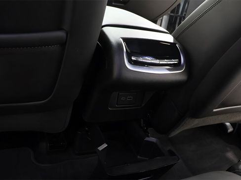 Used 2024 Cadillac XT6 Sport image 26