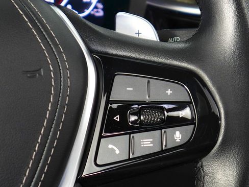 Certified 2023 BMW 530e w/ Convenience Package image 29