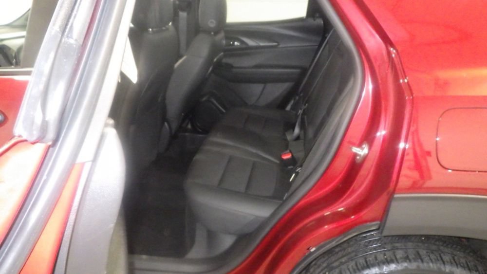 Used 2023 Chevrolet TrailBlazer RS w/ Sun and Liftgate Package AWD/4WD image 7