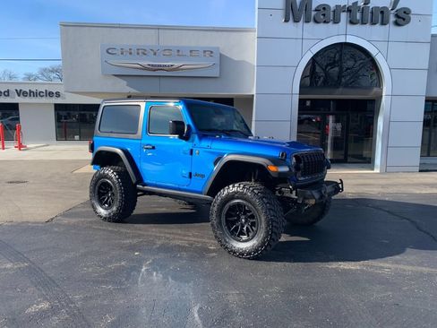 Used 2024 Jeep Wrangler Sport AWD/4WD image 2